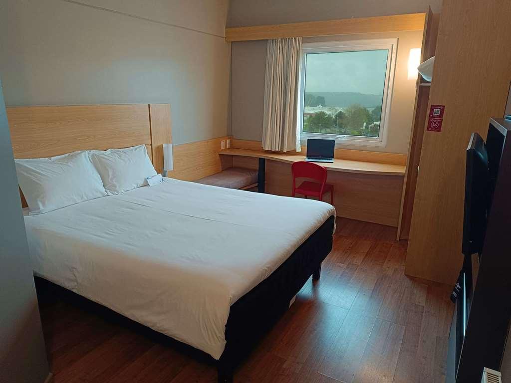 Ibis Puerto Montt Hotel Cameră foto